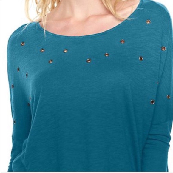 Women’s ROCK REPUBLIC Grommet Dolman Sleeves Top - Picture 6 of 7